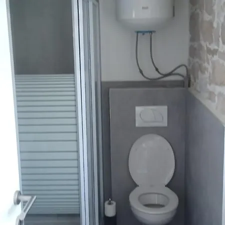 Bozavkin Dvor Veli Iž